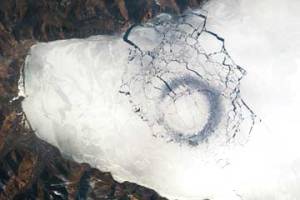  Misteri Lingkaran Lempengan Es di Danau Baikal